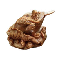 Tượng con cóc thiềm thừ ngồi lá sen gỗ huyết long thấu quang