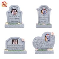 Tượng đài tưởng niệm cho bia mộ cho sân sau ngoài trời có hoa