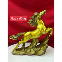 Tượng ngựa phi mã  ngựa hí bằng đồng vật phẩm phong thuỷ trưng bày để bàn
