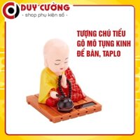 Tượng phật chú tiểu gõ mõ tụng kinh để Taplo trang trí xe hơi ô tô,Chạy bằng năng lượn mặt trời- tặng miếng dán 3M