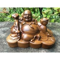 Tượng phật để ô tô Phật Di Lặc cầm gậy như ý bằng gỗ bách thơm mát