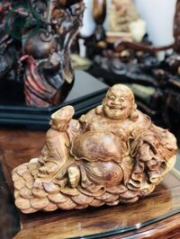 Tượng Phật Di Lặc Bằng Gỗ Nu Hương