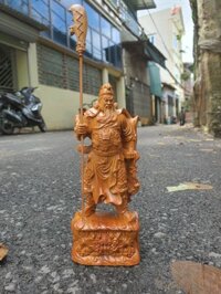 Tượng quan công cầm đao trấn ải đứng trên đầu hổ phù bằng gỗ bách xanh thơm phức kt cao 20cm