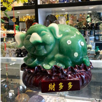 Tượng Thần Heo Xanh Bên Túi Gỗ Trưng Bày Bột Đá Màu Cao Cấp, Tượng Heo Phong Thủy LN024