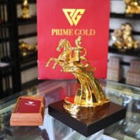 Tượng Thánh Gióng mạ vàng