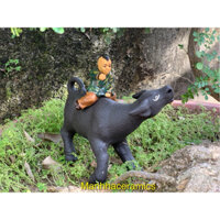 Tượng tiểu cảnh mục đồng cưỡi trâu dài 20cm gốm sứ Bát Tràng