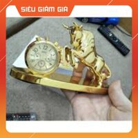 Tượng trâu vàng có đồng hồ để xe ô tô