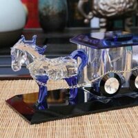 Tượng xe ngựa kéo để trang trí taplo xe ô tô