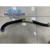 Tuy ô nước két làm mát dầu máy Fiesta 15 - 8V216B851AA / 8V216B851AC