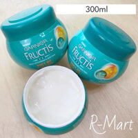 Ủ tóc Garnier Fructis của Nga phục hồi tóc, giảm gãy rụng từ trái cây cô đặc và hoạt chất Ceramide 300ml