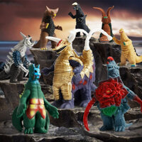 Ultraman, Át, quái vật, đồ chơi, trẻ em, cậu bé, Vua Đỏ Gomora, quái vật hai đuôi, quà sinh nhật