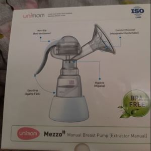 Máy hút sữa bằng tay Mezzo Unimom UM880052