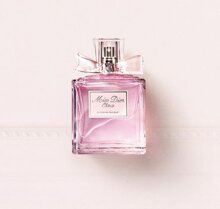 Nước hoa Miss Dior Cherie Blooming Bouquet