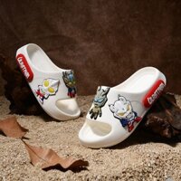 [Ưu đãi đặc biệt có hạn trong thời gian] Dép bé trai hoạt hình mùa hè Dép trẻ em Phong cách mới trong nhà Nhà chống trượt Bé trai Dép xỏ ngón thông thường Dép hoạt hình Hàng hóa Quà tặng trẻ em Quà tặng sinh nhật Nhà thiết yếu