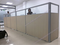 Vách ngăn bàn làm việc gỗ Kính V3G1K