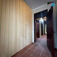 Vách ngăn nhựa xếp