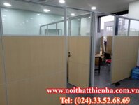 Vách ngăn phòng cố định khung nhôm bọc gỗ có kính