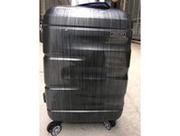 Vali du lịch Travel Zone 20 inch bằng nhựa – Màu đen – LTZ920BTSA