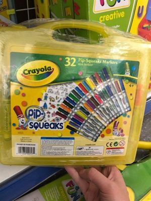 Vali nghệ thuật Crayola (32 bút lông mini, giấy vẽ) 045717L000