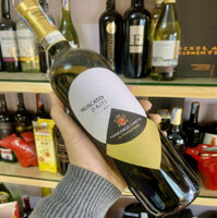 Vang trắng Moscato d’Asti Francesco Capetta Italia 750ml x 6 chai với 5,5%vol nhập khẩu Ý nguyên thùng