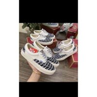 Vans chữ cổ thấp