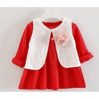 váy có áo khoác đính hoa