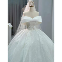 váy cưới đẹp lấp lánh che tay