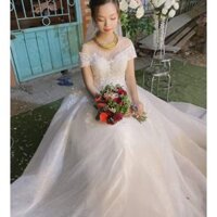 Váy cưới tùng vi tính xoè rộng