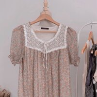 Váy hoa nhí màu hồng xinh