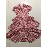 Váy hoa xếp tầng cổ bèo