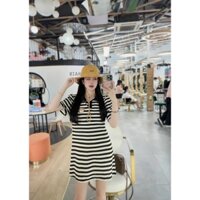 Váy len kẻ cổ đức thêu gấu