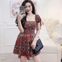 Váy liền họa tiết