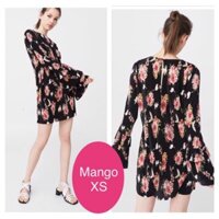 Váy mango size xs auth, used 1 lan,váy hoa vải mịn mát, màu sắc đen - đỏ - kem - xanh lá, đen - kem - xanh lá, kem - xan