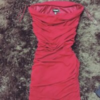 Váy ôm nhúng bèo quây