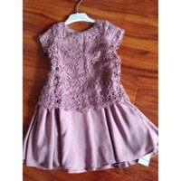 Váy ren lụa bé gái