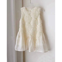 Váy ren trắng thiết kế hoa cẩm tú cầu cho bé gái