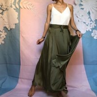 Váy satin xanh rêu