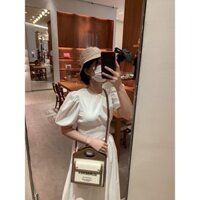 váy trắng Loan lâm