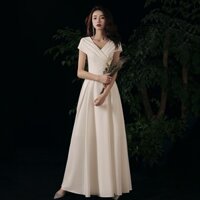 Váy trắng mới đơn giản và mỏng thời trang phù dâu sinh viên chủ nhà biểu diễn váy dạ hội dài