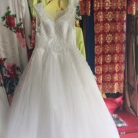 Váy tùng kim tuyến