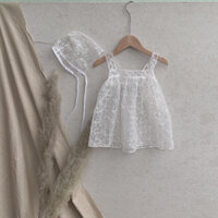 Váy yếm ren hoa nhí kèm mũ em bé