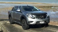 Vệ sinh tẩy ố kính phủ nano xe hơi Mazda BT-50