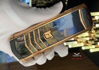 Vertu Signature S Quilt Red Gold Limited Edition VT 182