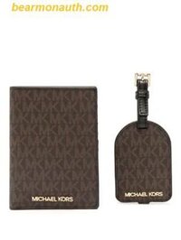 Ví Nam Michael Kors Logo Passport Case and Luggage Tag Gift Set 35H1GGZD8B Nâu Logo