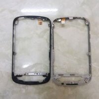 Viền Khung Benzen Blackberry Q10 Đen/Bạc Zin New