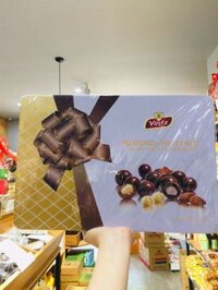 Vintz – Almond & Hazelnut With Milk Chocolate 360g