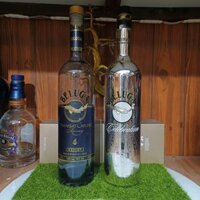 Vỏ chai rượu ngoại Beluga xuất xứ nga 700mL phiên bản giới hạn decor tủ kệ (chai rỗng)