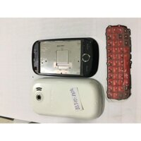 vỏ điện thoại samsung B5310 kèm phím mặt đen lưng trắng.