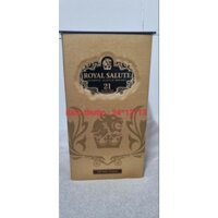 Vỏ hộp chai Chivas 21 700ml đỏ dùng để trang trí trưng bày
