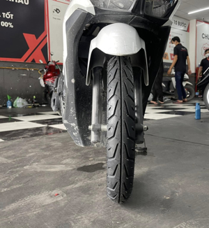 Vỏ Michelin 70/90-14 Pilot Street 2